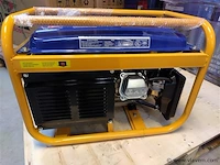 Benzine generator 2x220 volt aansluiting - afbeelding 8 van  11