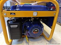 Benzine generator 2x220 volt aansluiting - afbeelding 9 van  11