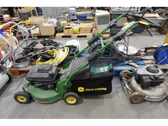 Benzine grasmaaier john deere - afbeelding 1 van  4