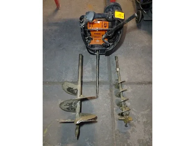 Benzine grondboor stihl - afbeelding 1 van  4