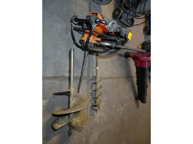 Benzine grondboor stihl - afbeelding 3 van  4