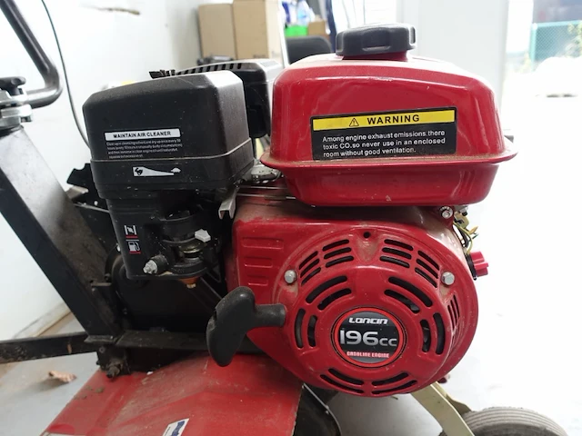 Benzine grondfrees sentar - afbeelding 6 van  8