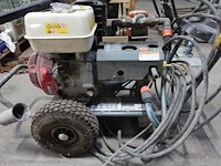 Benzine hogedrukreiniger karcher - afbeelding 2 van  6