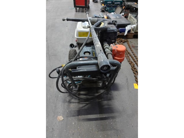Benzine hogedrukreiniger karcher - afbeelding 5 van  6