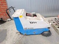 Benzine veegmachine floorpul - afbeelding 1 van  6