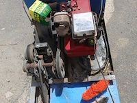 Benzine veegmachine floorpul - afbeelding 5 van  6