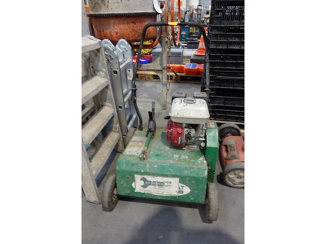 Benzine verticuteermachine billygoat - afbeelding 1 van  3