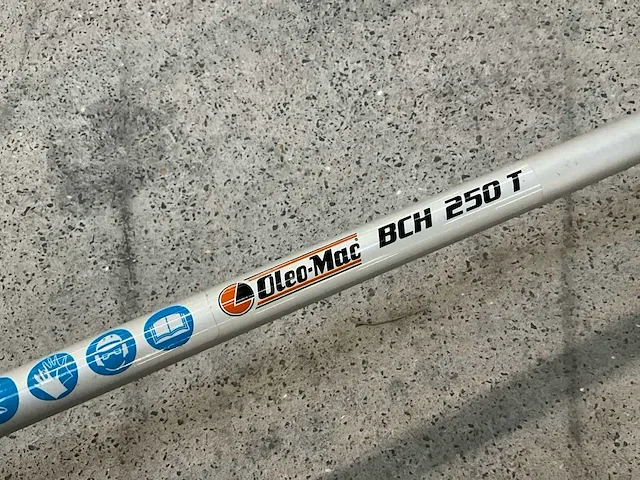 Benzinekantenmaaier oleo-mac bch 250t - afbeelding 2 van  8