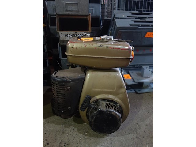 Benzinemotor 7,5pk robin engine - afbeelding 1 van  3