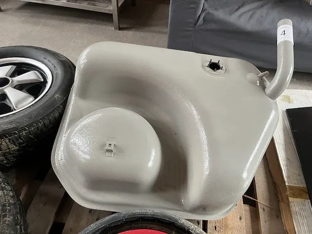 Benzinetank porsche 911 - afbeelding 1 van  6
