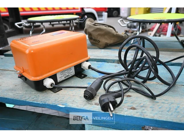 Beos batterijlader - afbeelding 1 van  6