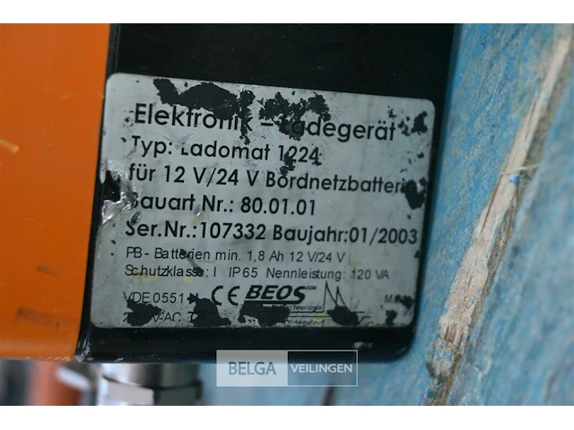 Beos ladomat 1224 batterijlader - afbeelding 6 van  6