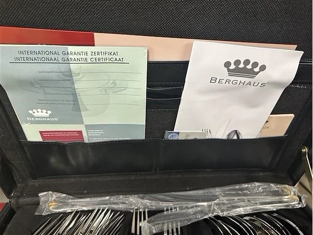 Berghaus bestekset in koffer - afbeelding 4 van  5