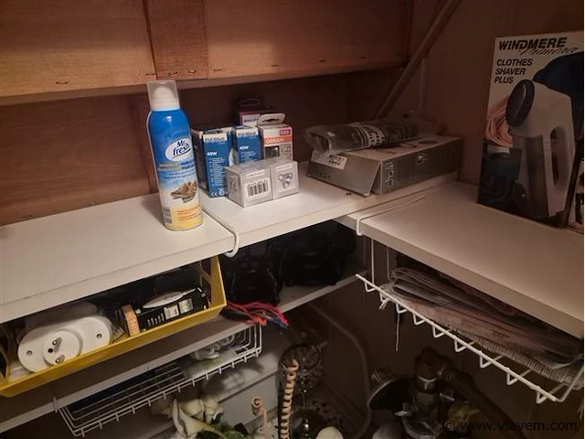 Berging living, onder andere schoenen en decoratie - afbeelding 4 van  4