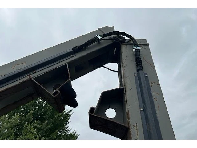 Bergmann pershamer voor afvalbewerking op rail - afbeelding 15 van  18
