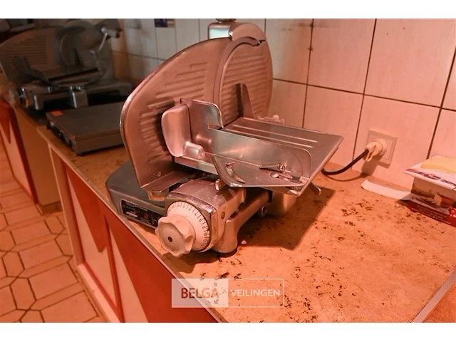 Berkel vleessnijmachine model 834 - afbeelding 2 van  6