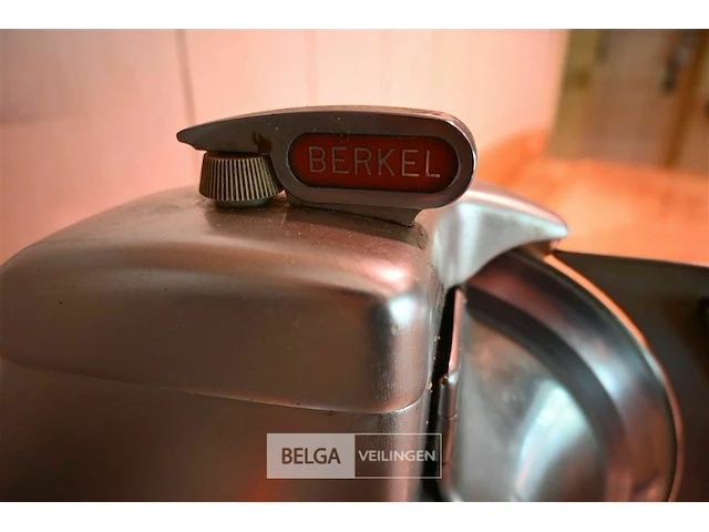 Berkel vleessnijmachine model 834 - afbeelding 6 van  6