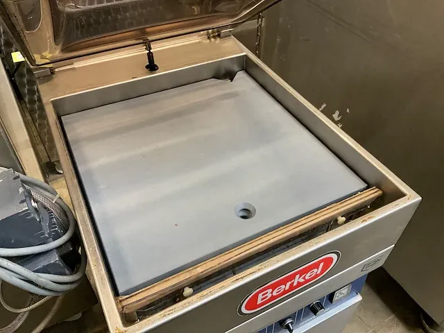 Berkel/röschermatic vacuümmachine - afbeelding 4 van  6