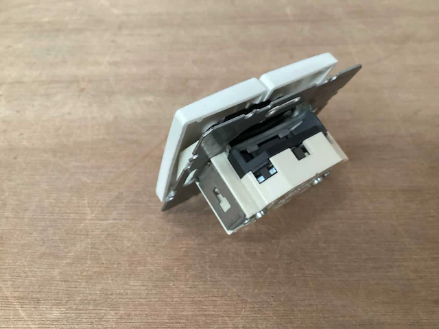 Berker arsys dubbele serieschakelaar, wit (115x) - afbeelding 3 van  3