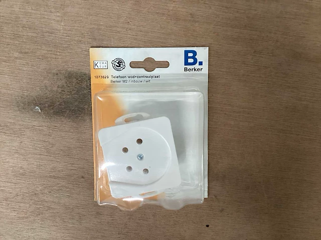 Berker m2 wandcontactdoos telefoon, wit (28x) - afbeelding 1 van  2