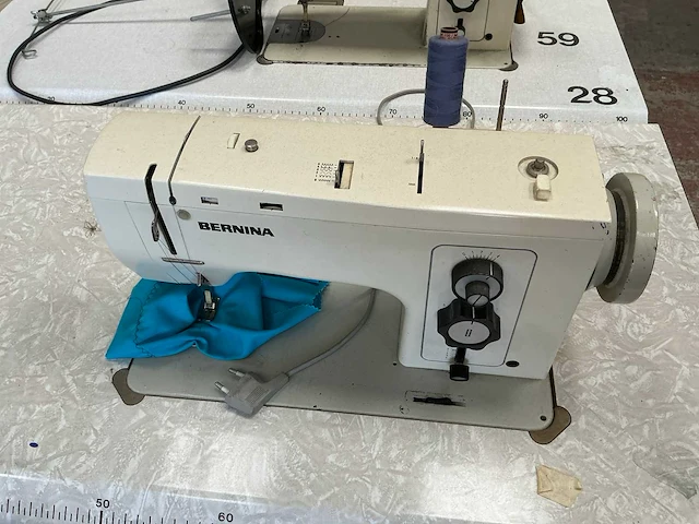 Bernina naaimachine - afbeelding 1 van  8