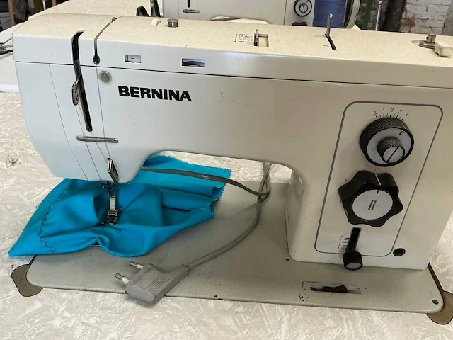 Bernina naaimachine - afbeelding 2 van  8