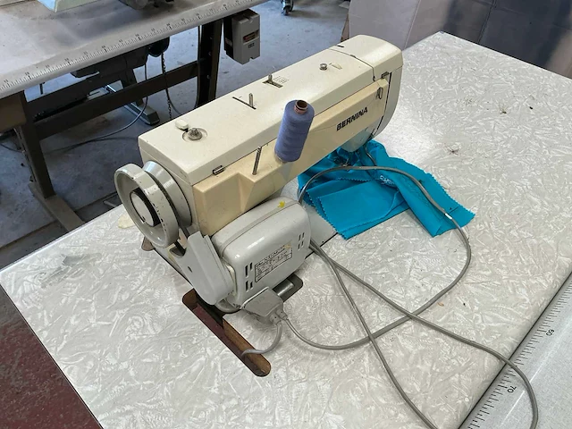Bernina naaimachine - afbeelding 4 van  8