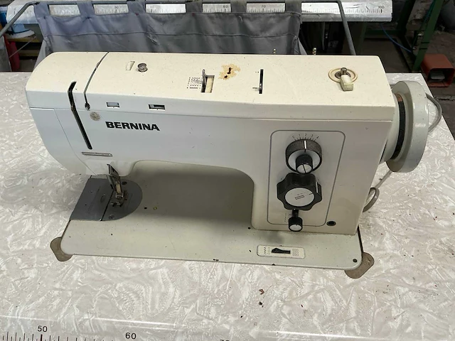 Bernina naaimachine - afbeelding 1 van  7