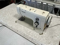 Bernina naaimachine - afbeelding 3 van  7