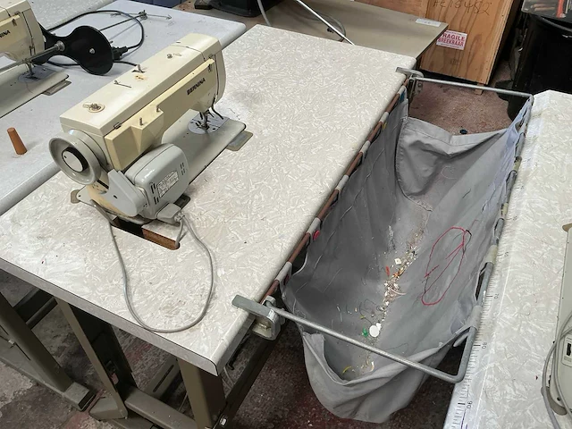 Bernina naaimachine - afbeelding 6 van  7