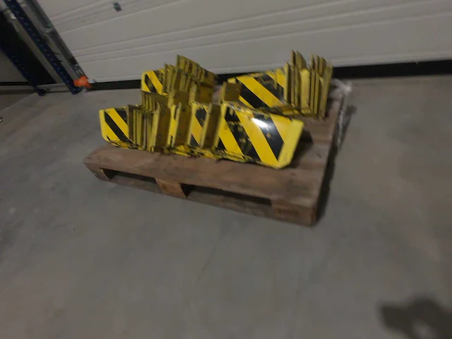 Beschermingshoeken voor palletstelling (36x) - afbeelding 1 van  6