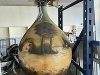 Beschilderde vaas met kunstbloem - afbeelding 2 van  4