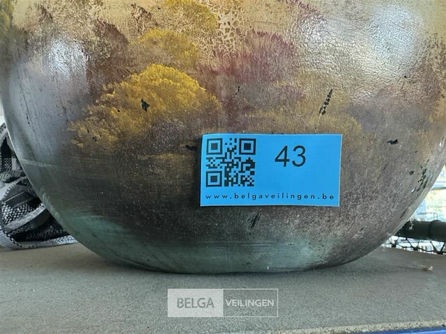 Beschilderde vaas met kunstbloem - afbeelding 4 van  4
