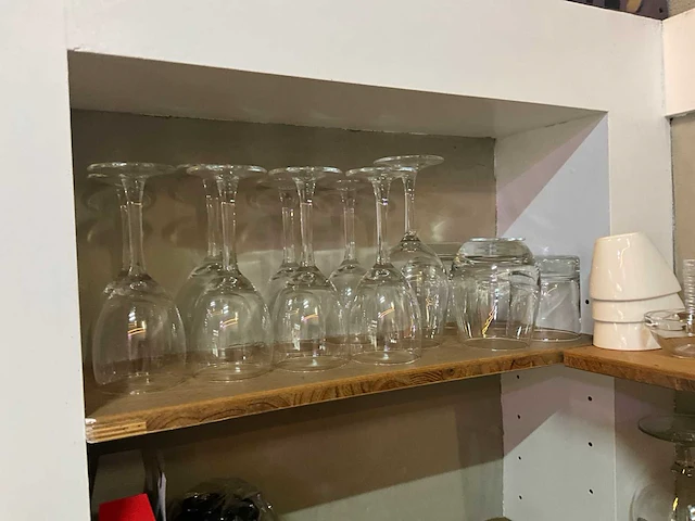 Bestek, servies en diversen - afbeelding 8 van  27