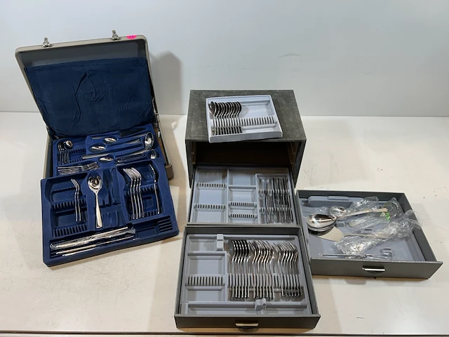 Bestekken set (onvolledig) - afbeelding 1 van  3