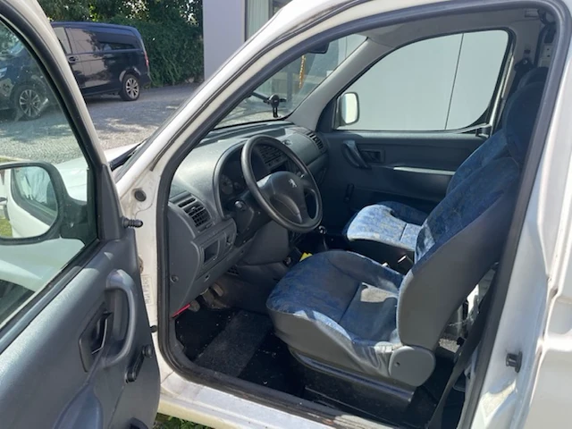Bestelauto peugeot partner (2002 | vf3 5bw jyf 60 418 625 ) - afbeelding 21 van  26