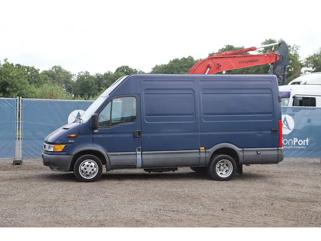 Bestelwagen iveco 35c 13 diesel 2002 - afbeelding 1 van  1
