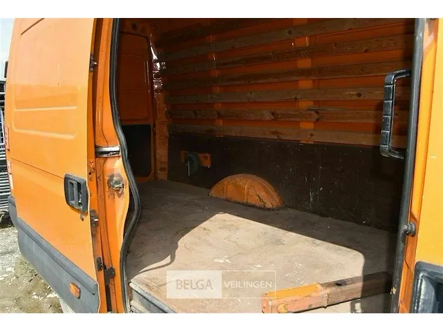 Bestelwagen iveco daily 2,3hpi - afbeelding 13 van  21