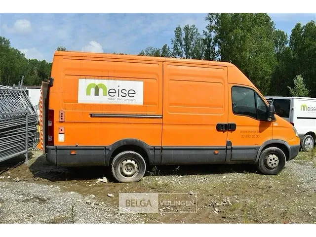 Bestelwagen iveco daily 2,3hpi - afbeelding 1 van  21