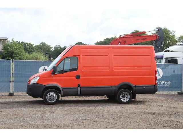 Bestelwagen iveco daily diesel 2008 - afbeelding 1 van  1