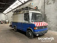 Bestelwagen met hoogwerker - afbeelding 7 van  12