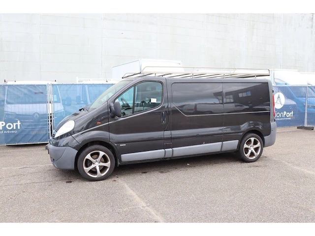 Bestelwagen opel vivaro 2900 cdti diesel 114pk 2011 - afbeelding 1 van  1