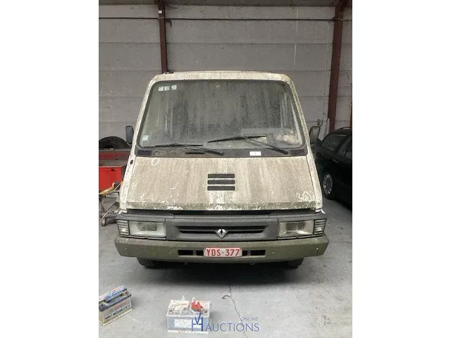 Bestelwagen renault - afbeelding 1 van  6