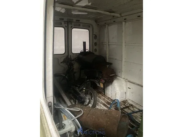 Bestelwagen renault - afbeelding 6 van  6