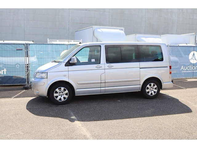 Bestelwagen volkswagen multivan tdi diesel 131pk 2005 - afbeelding 1 van  1