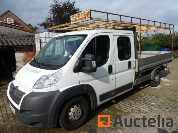 Bestelwagens en bouw apparatuur