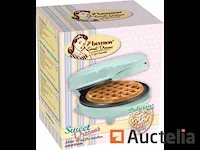 Bestron mini-wafelijzer voor klassieke wafels, wafelijzer met antiaanbaklaag, voor kinderfeestjes, familiefeest, pasen of kerst, retro design, 550 watt