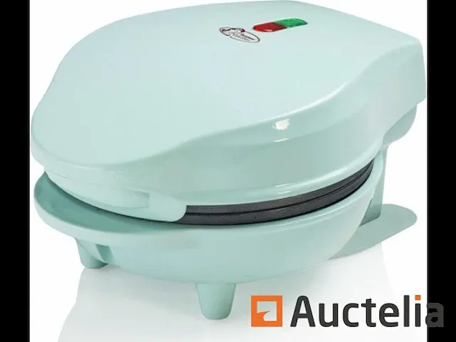 Bestron mini-wafelijzer voor klassieke wafels, wafelijzer met antiaanbaklaag, voor kinderfeestjes, familiefeest, pasen of kerst, retro design, 550 watt - afbeelding 2 van  4