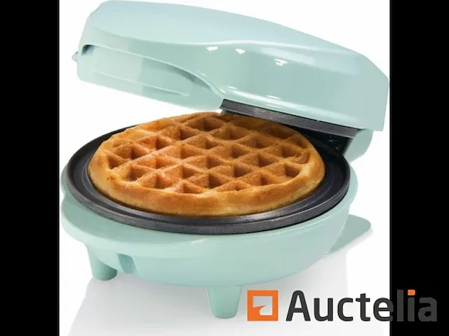 Bestron mini-wafelijzer voor klassieke wafels, wafelijzer met antiaanbaklaag, voor kinderfeestjes, familiefeest, pasen of kerst, retro design, 550 watt - afbeelding 3 van  4