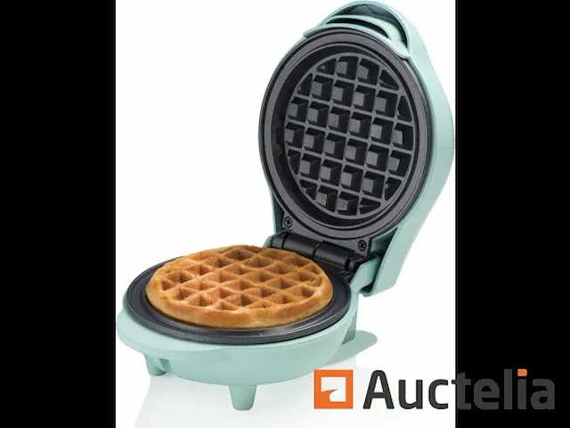 Bestron mini-wafelijzer voor klassieke wafels, wafelijzer met antiaanbaklaag, voor kinderfeestjes, familiefeest, pasen of kerst, retro design, 550 watt - afbeelding 4 van  4